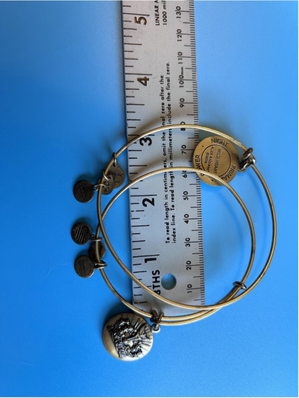 Bracelet Set Alex And Ani Gold Tone Bangle Lion Flag Charm Wild Heart 8 In - Picture 10 of 10